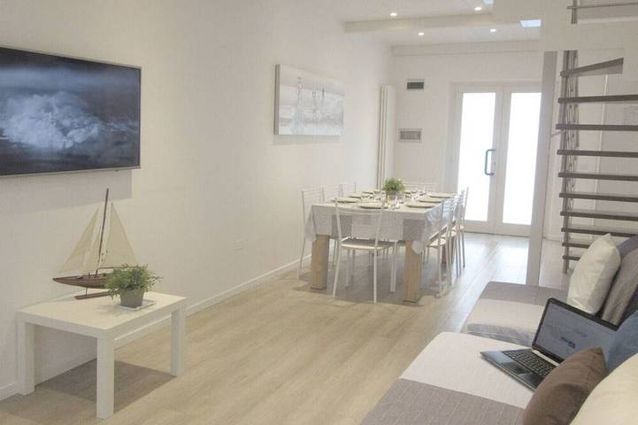 Ferienhaus für 9 Personen, mit Balkon und Whirlpool sowie Garten in Cattolica
