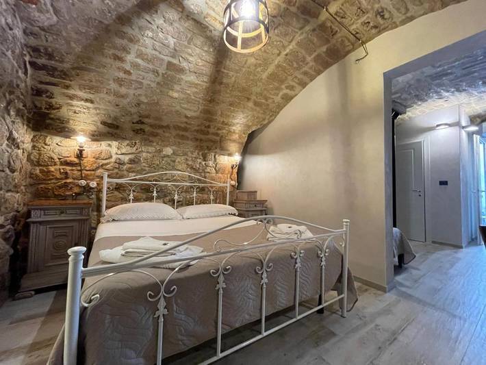 Location de vacances pour 2 personnes, avec piscine et sauna ainsi que balcon et jacuzzi à Ragusa - 4