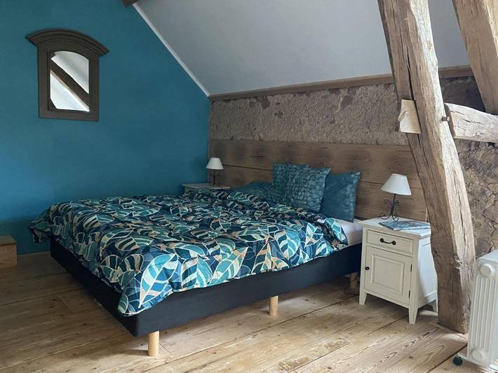 Chambre d’hôte pour 5 personnes, avec Terrasse et Jardin ainsi que Piscine et Vue