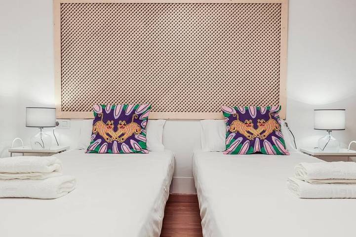Ganze Wohnung, Nice duplex apt 2 bedrooms 2 bathrooms in Casco Antiguo, Sevilla