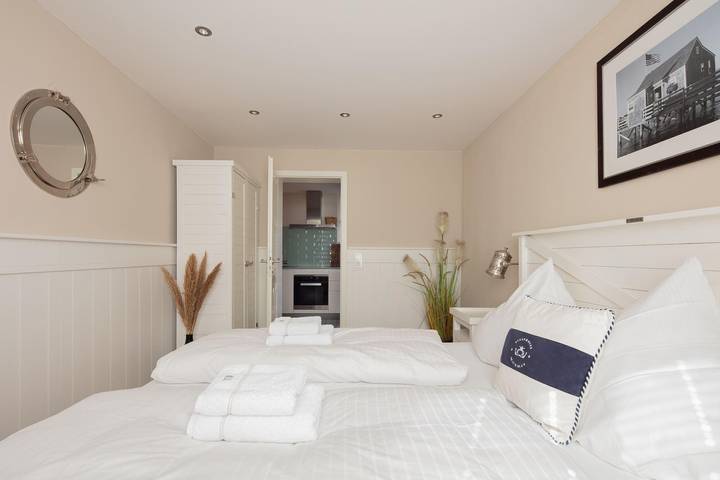 Ganze Ferienwohnung, Seehaus Allensbach - "Ocean Suite" in Allensbach, Untersee