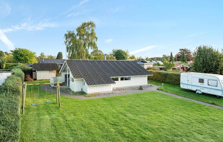 Ferienhaus für 6 Personen mit Terrasse in Strøby, Stevns und Umgebung