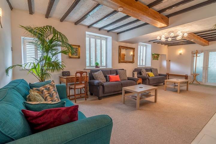 Glamping for 6 people, with garden in Nottinghamshire