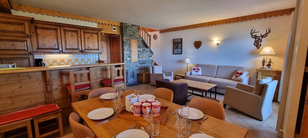 Gîte pour 8 personnes, avec balcon/terrasse et piscine dans Aime 2000 - 2