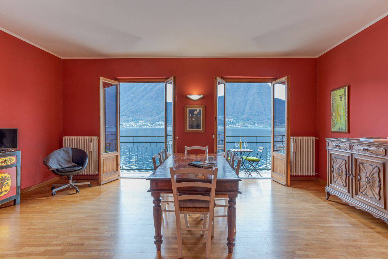 Ganze Wohnung, Ferienwohnung für 2 Personen mit Balkon/Terrasse in Colonno, Comer See