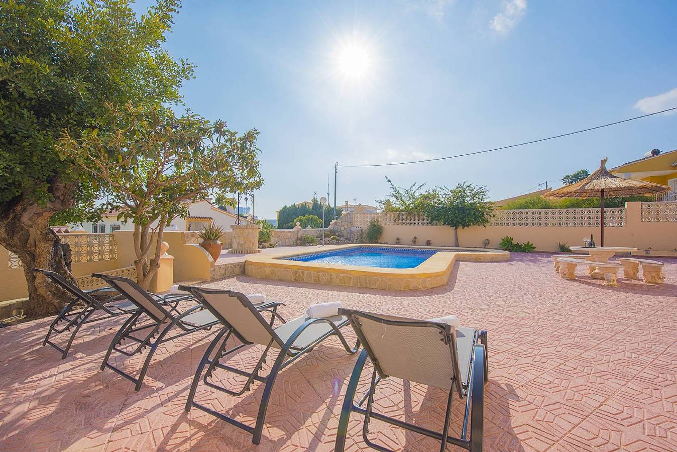 Villa for 22 people with terrace in Calpe, Costa Blanca