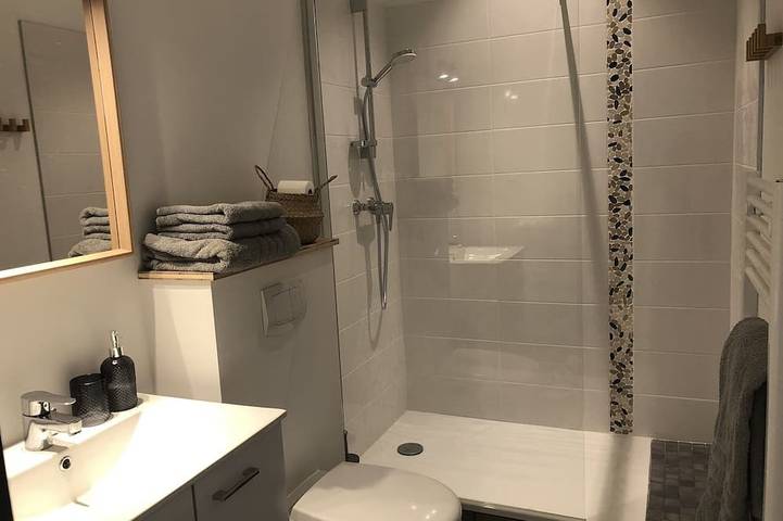 Gîte pour 2 personnes, avec jardin dans Raguénez - 4