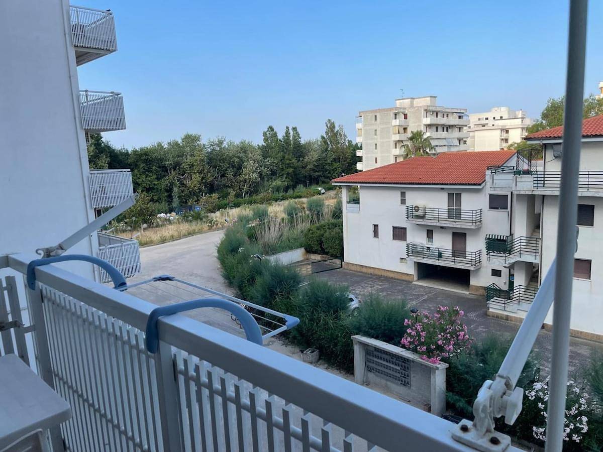 Appartamento intero, One-Bedroom Apartment in San Salvo Marina, San Salvo