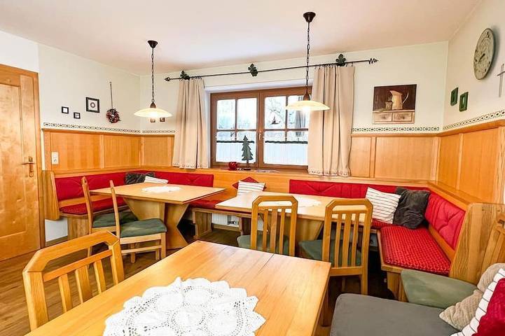 Hütte für 9 Personen, mit Balkon und Garten in Kleinarl
