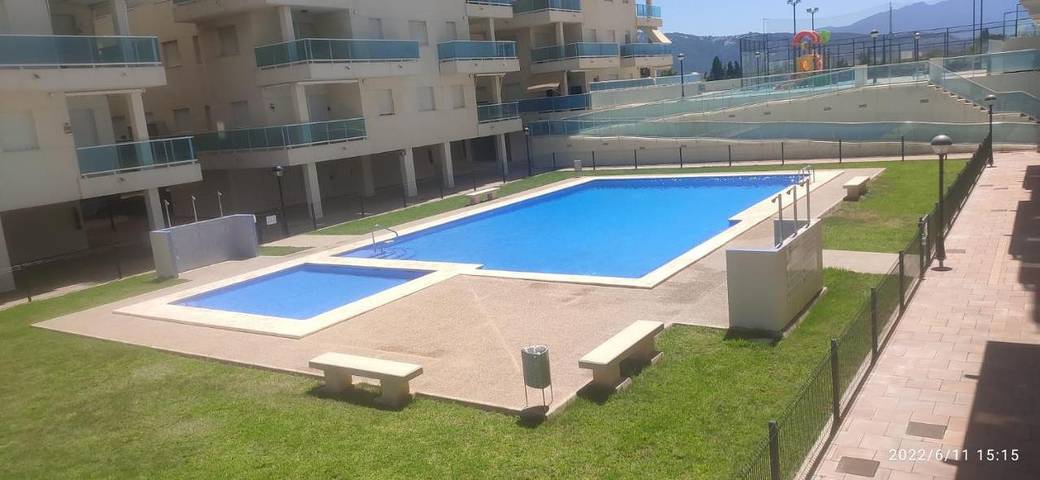 Apartamento para 4 personas, con Balcón y Terraza además de Jardín y Piscina en Piles