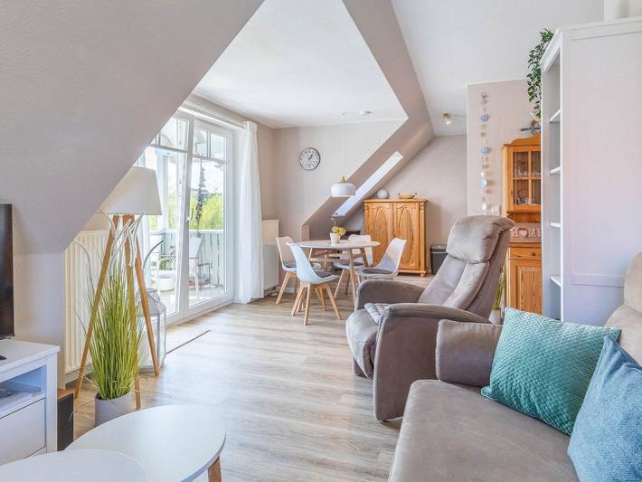Ferienwohnung für 4 Personen, mit Garten und Balkon in Redewisch