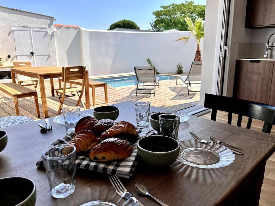 Superbe villa avec piscine à 10 min du centre in La Rochelle, Région de La Rochelle