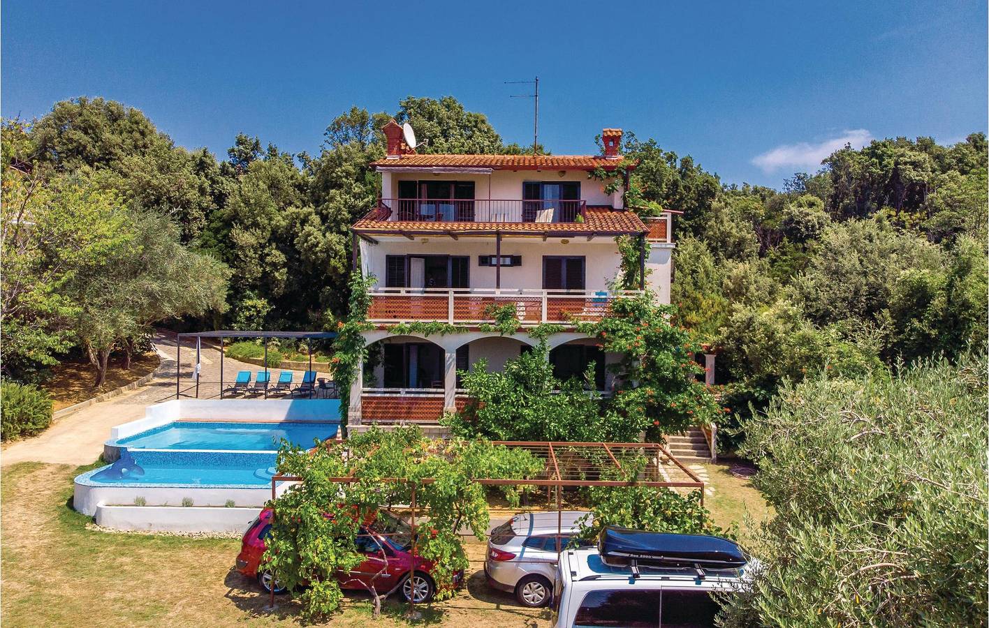 Ganze Ferienwohnung, Gemütliches Apartment mit Meerblick, Pool, Terrasse und WLAN in der Nähe von Supetarska Draga in Supetarska Draga, Rab