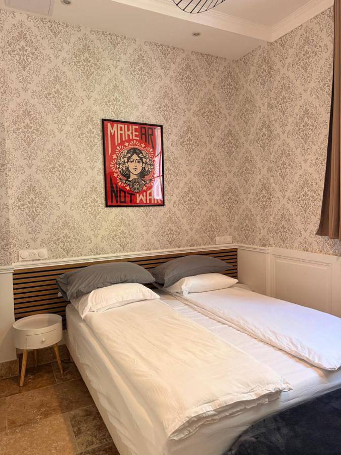 Chambre d’hôte pour 2 personnes, avec Jacuzzi ainsi que Terrasse et Jardin dans Yvelines - 2