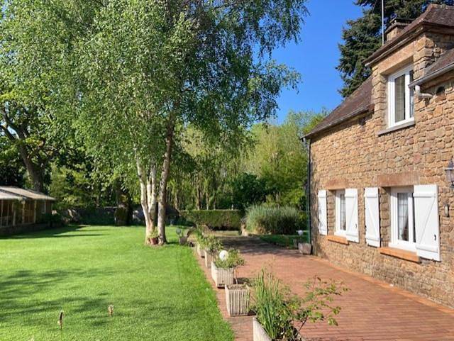 Gîte pour 3 personnes, avec jardin et vue à Rânes - 2