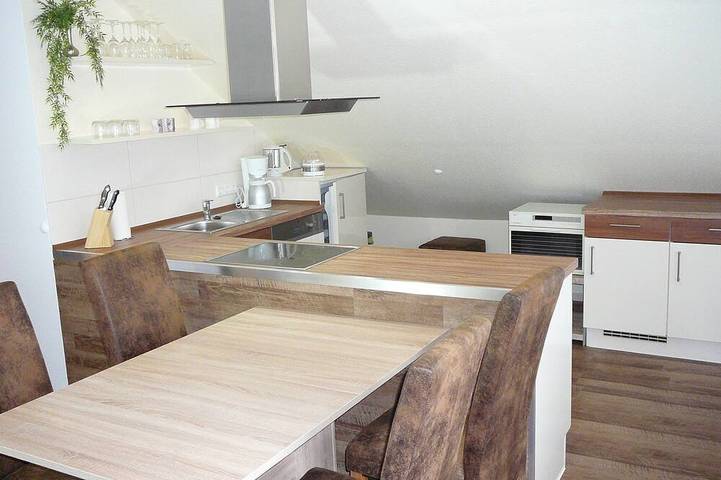 Ferienwohnung für 6 Personen, mit Balkon und Whirlpool sowie Garten und Sauna in Schieder-Schwalenberg