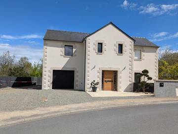 Gîte pour 9 personnes, avec jardin à Le Tronchet