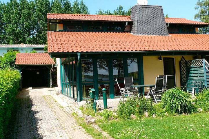 Ferienhaus für 5 Personen, mit Garten in Jabel