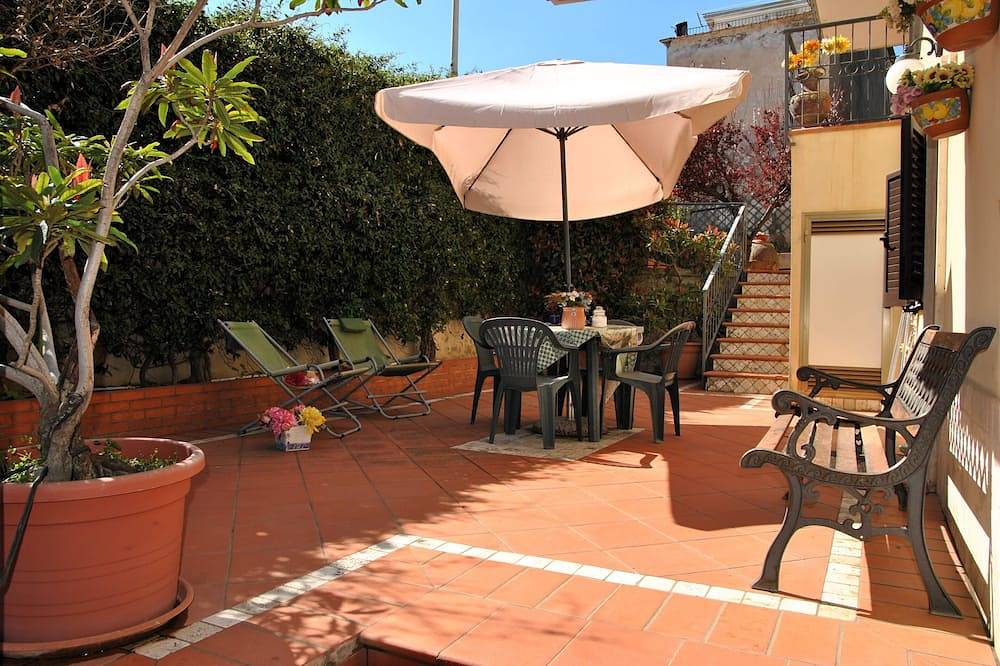 Apartamento entero, Casa Marta con jardín y jacuzzi in Formia, Provincia de Latina