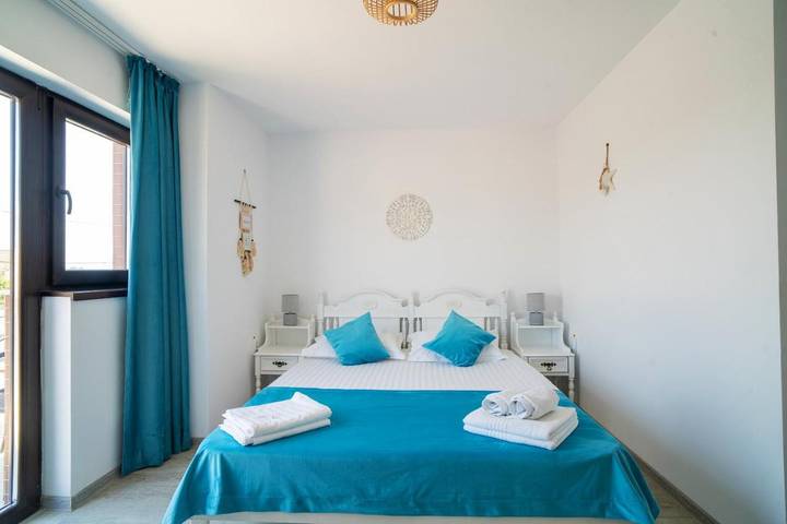 Maison d’hôte pour 2 personnes, avec Terrasse ainsi que Jardin et Vue dans Constanța