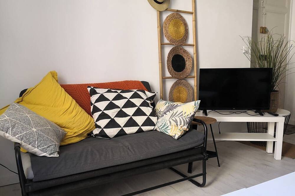 Ganze Wohnung, Appartement Avec Jardin . 5min à Pied du Centre Ville et Proche des Plages in Hyeres, Parc national Port-Cros