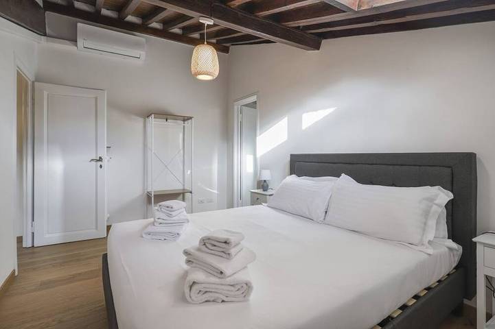 Appartement entier, Palazzo Borghese Studio Terravce in Florence city center, Florence