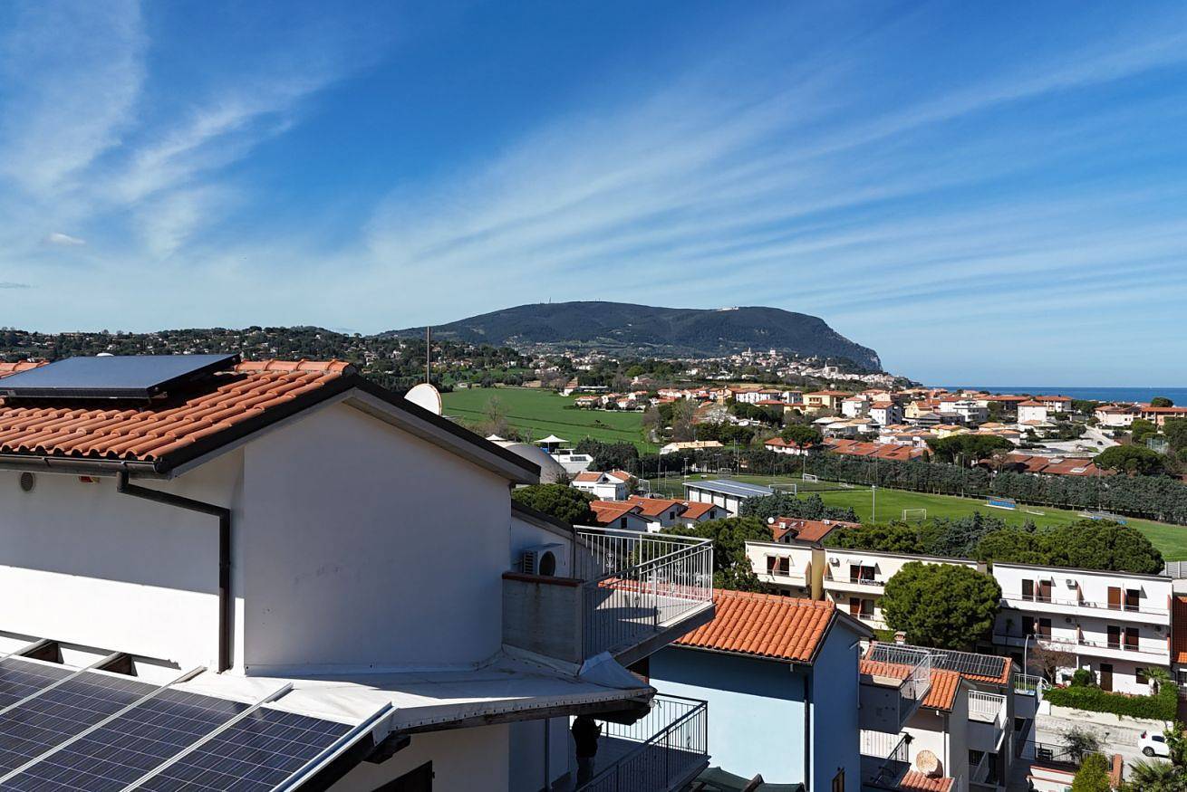 Apartamento entero, M390 - Marcelli, delightful villa with sea view in Riviera del Conero