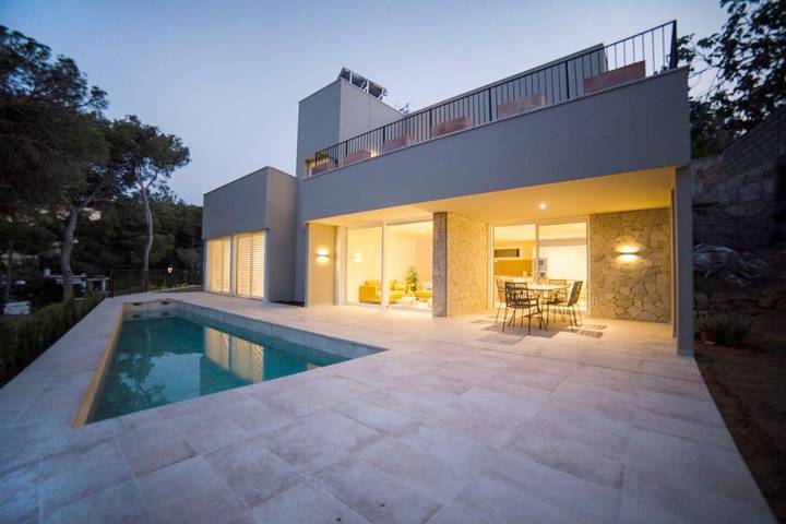 Casa rural para 8 personas, con Balcón y Terraza además de Jardín y Piscina en Sant Feliu de Guíxols