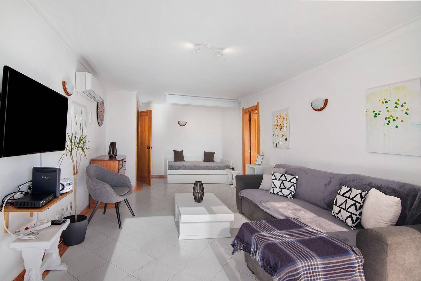 Entire apartment, Apartment 'Apartamento Varandas Do Mar' with Sea View, Wi-Fi and Air Conditioning in Albufeira, Faro District