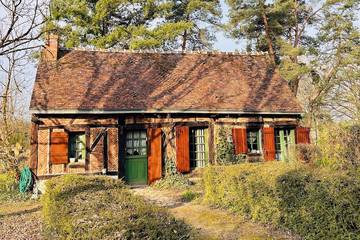 Gîte pour 4 personnes, avec jardin dans Nevoy