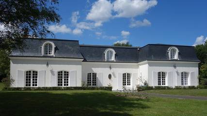 Gîte pour 4 personnes, avec terrasse et jardin à Bléré