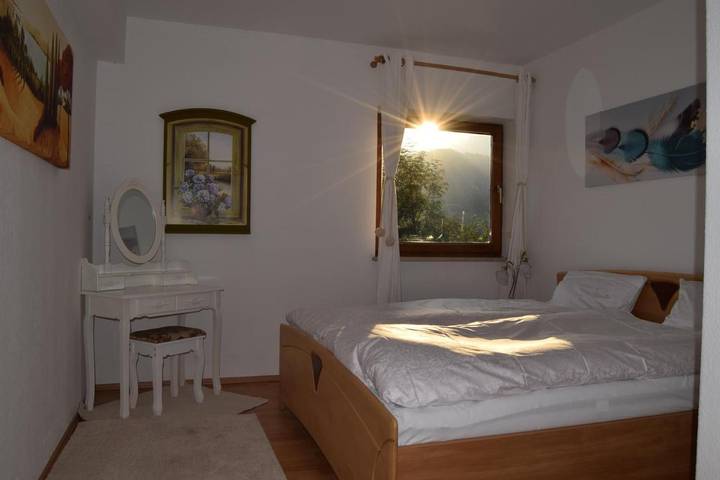 BnB für 2 Personen, mit Balkon und Terrasse sowie Garten und Ausblick in Sonthofen