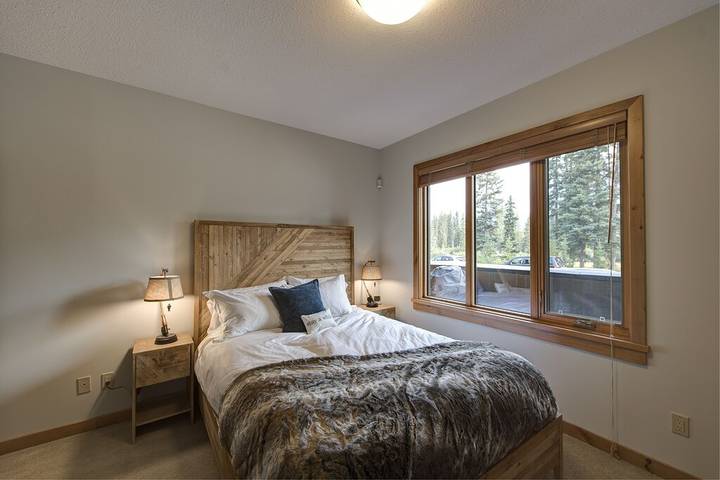 Ferienwohnung für 6 Personen, mit Whirlpool und Garten, mit Haustier in Alberta