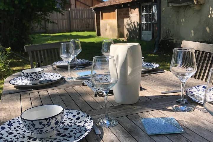 Location de vacances pour 7 personnes, avec jardin à Saint-Laurent-des-Vignes