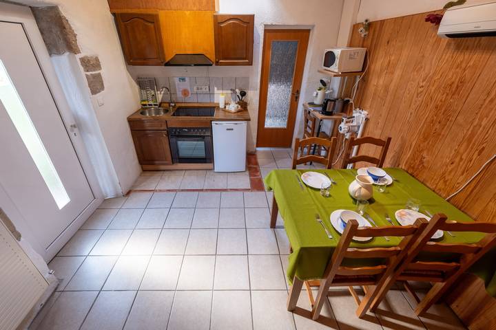 Ganze Wohnung, Appartement „Maison Principale“: Bergblick, private Terrasse und Wlan in Xertigny, Épinal und Umgebung