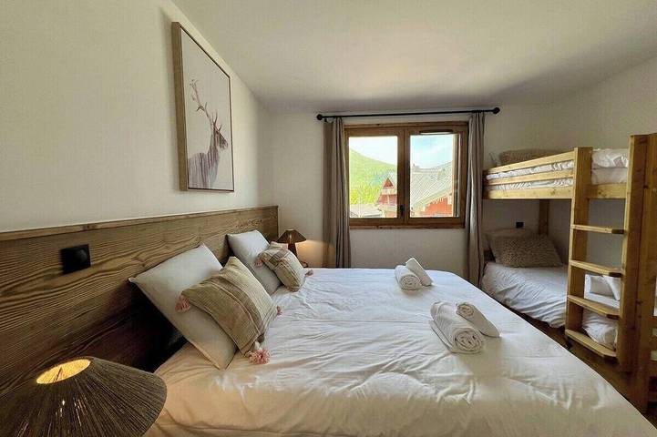 Appartement entier, Appt neuf 10 pers | Centre station sur les pistes in Le Praz de Lys, Taninges