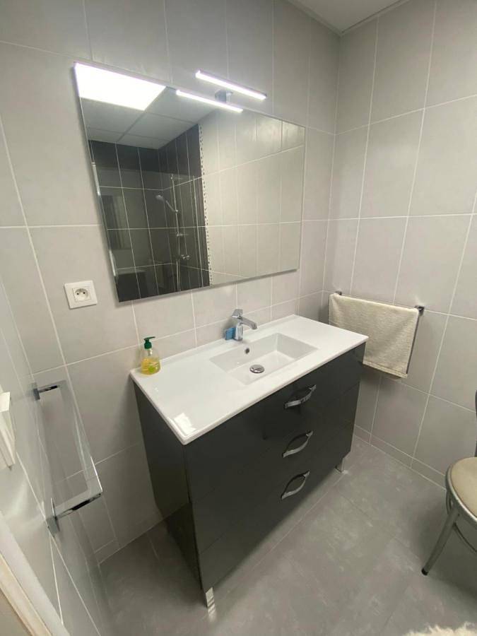 Gîte pour 2 personnes, avec piscine et terrasse à Guécélard - 3
