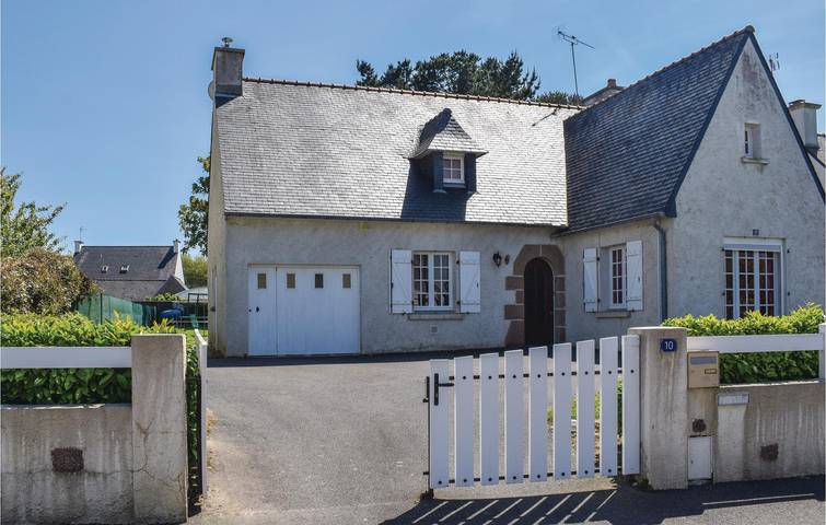 Location de vacances pour 6 personnes, avec terrasse et jardin à Ploumilliau - 2