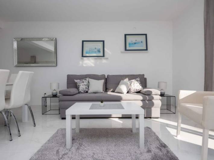 Ferienhaus für 10 Personen, mit Terrasse und Pool an der Makarska Riviera