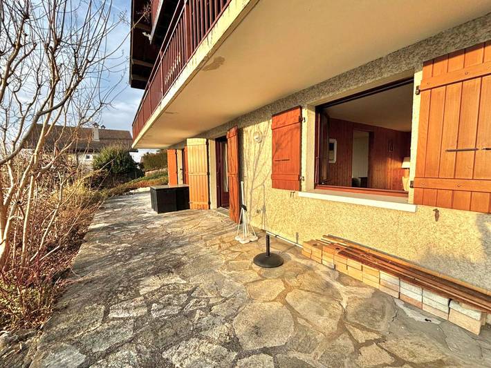 Entire apartment, Cozy apartment with terrace and parking in Annecy in Veyrier-du-Lac, Annecy region