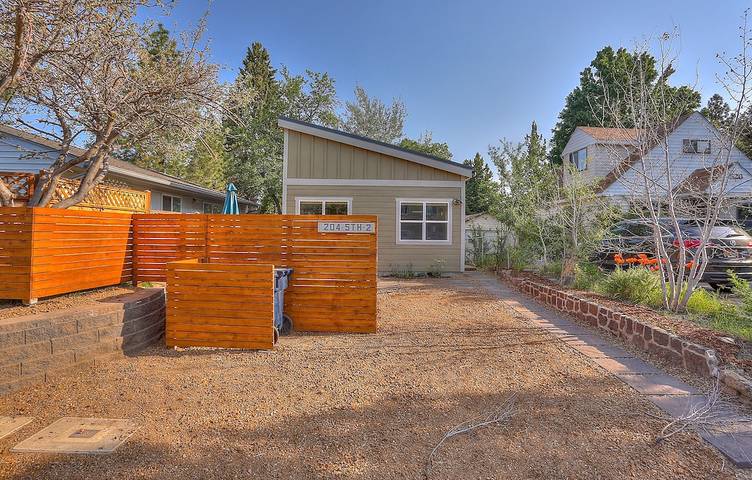 Vacation rental for 4 people, with terrace and yard in Bend