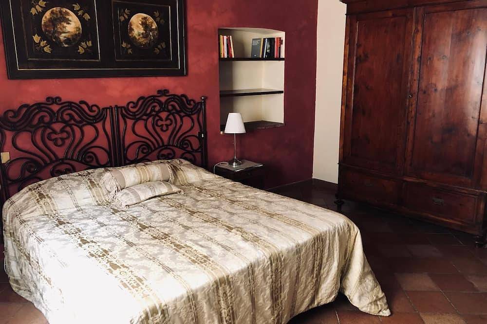 Geheel appartement, Old town, apartment with large kitchen in Montepulciano, Provincie Siena