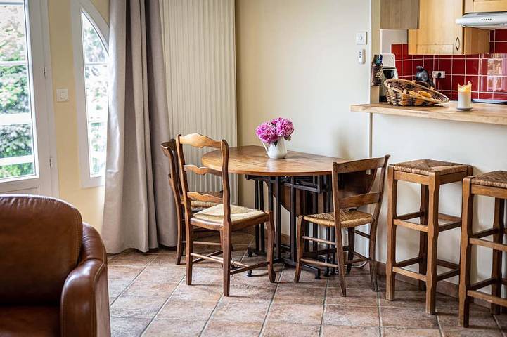 Location de vacances pour 10 personnes à Jouy-le-Moutier