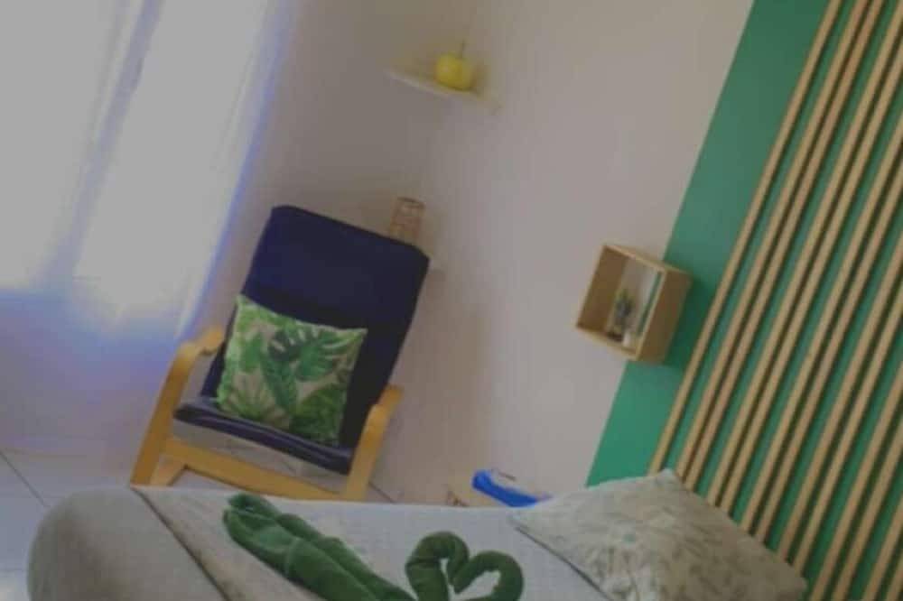 Entire apartment, Studio Aude in Lézignan-Corbières, Narbonne region