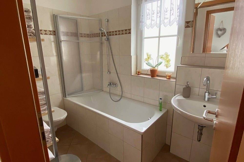 Cozy two-room apartment in Wuppertal, Bergisch region
