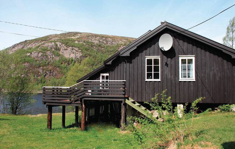 Feriehus for 8 personer, med terrasse - 1