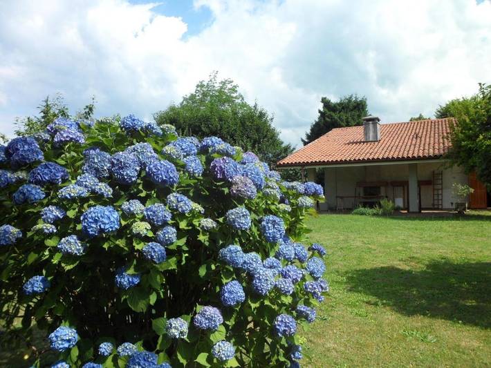 Chambre d’hôte pour 2 personnes, avec vue et jardin