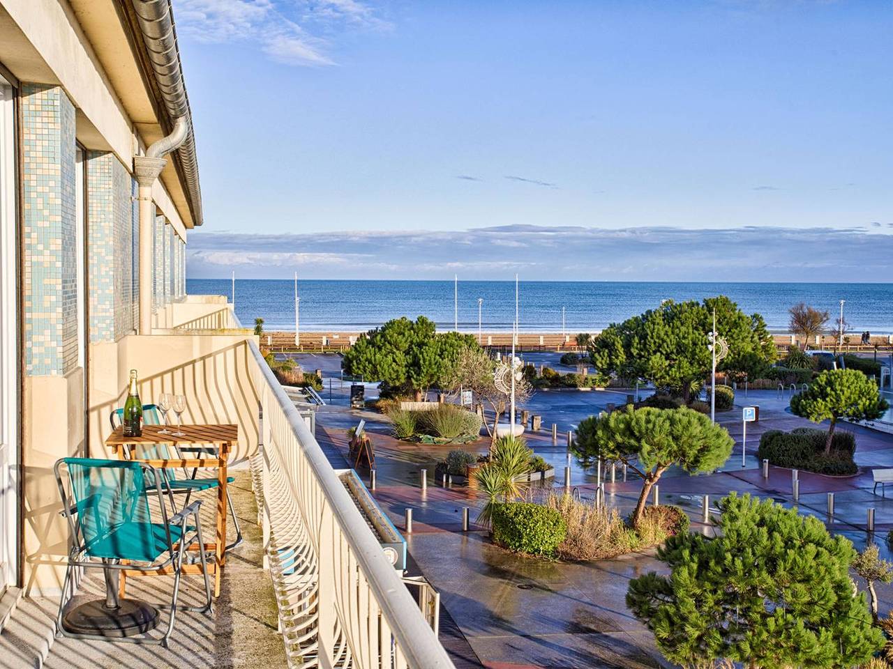 Ganze Wohnung, Apartment im Zentrum, Meerblick - 5 Pers. in Merville-Franceville-Plage, Caen und Umgebung