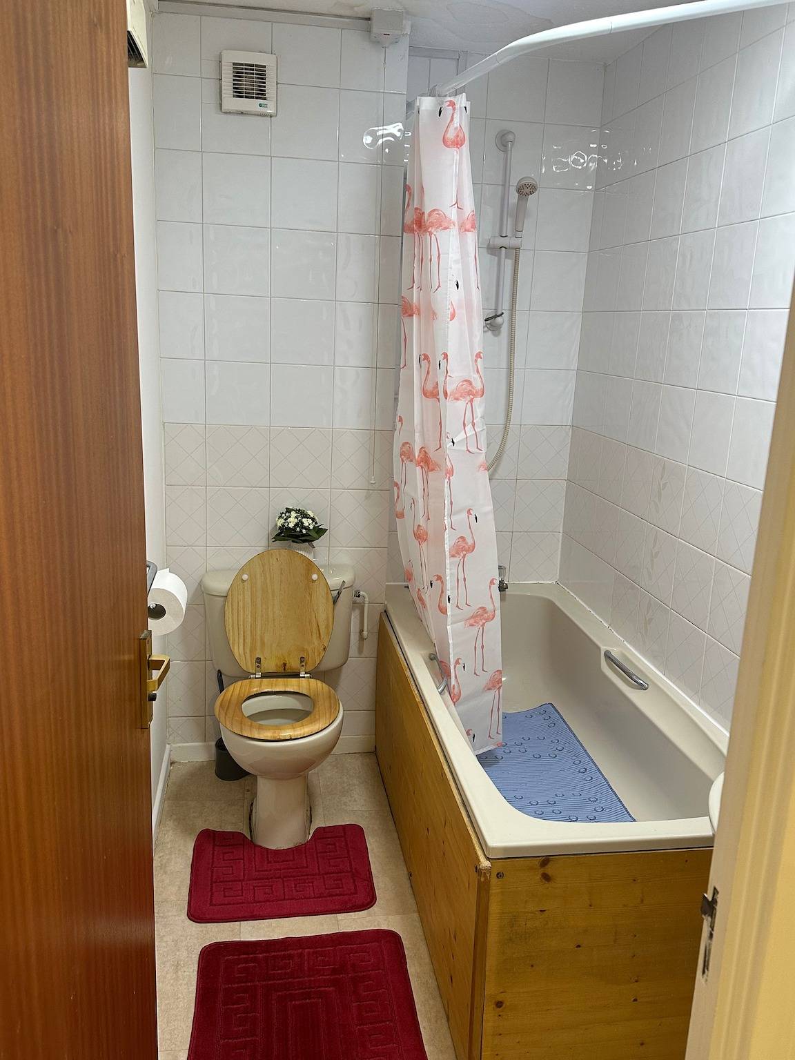 Entire holiday apartment, 1Br-Sleeps2-Parking-Quietstay-Citycentre in Peterborough