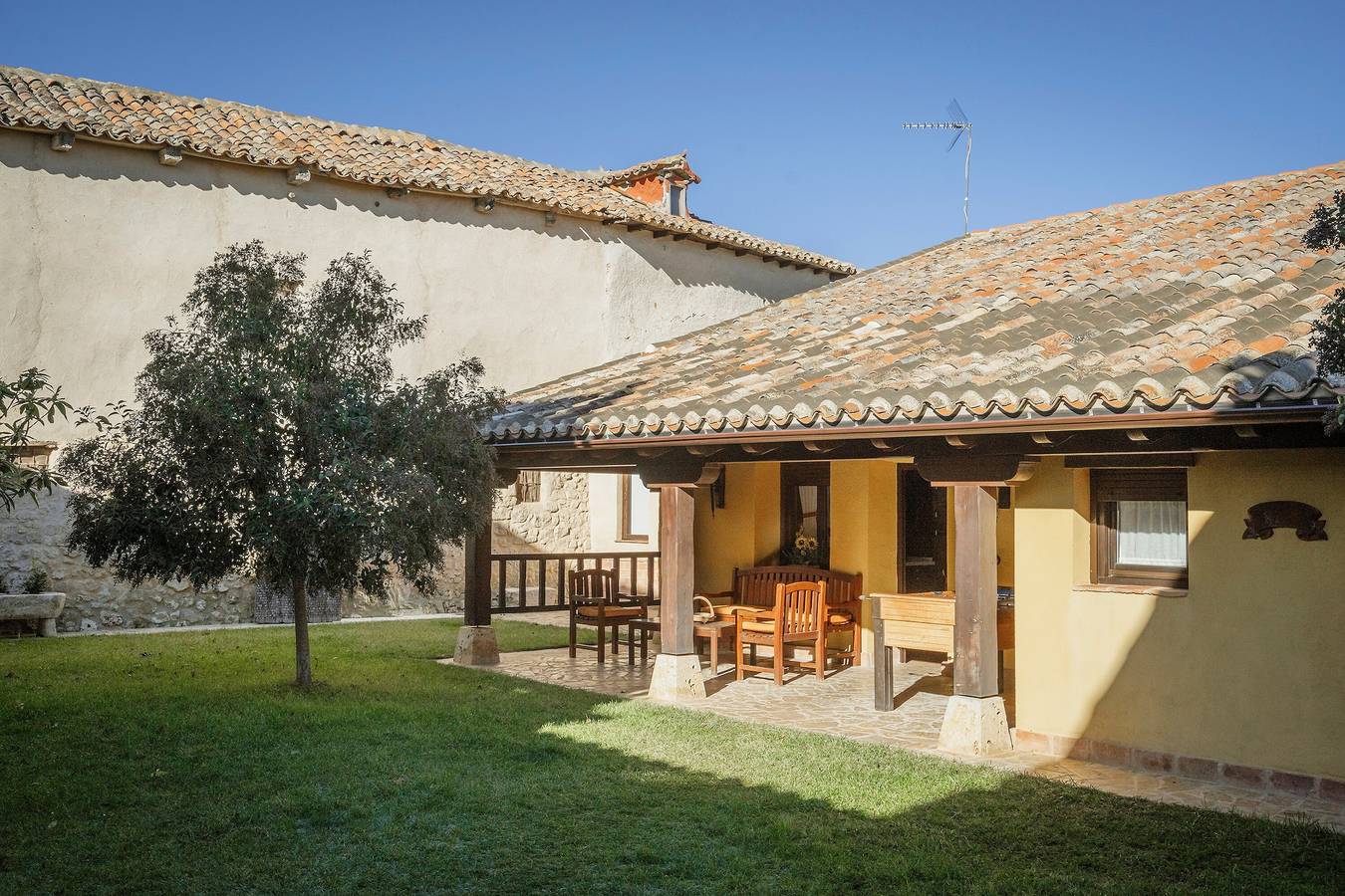 Casa rural 'La Anunciada' con vistas al lago y jardín privado in Urueña, Provincia de Valladolid